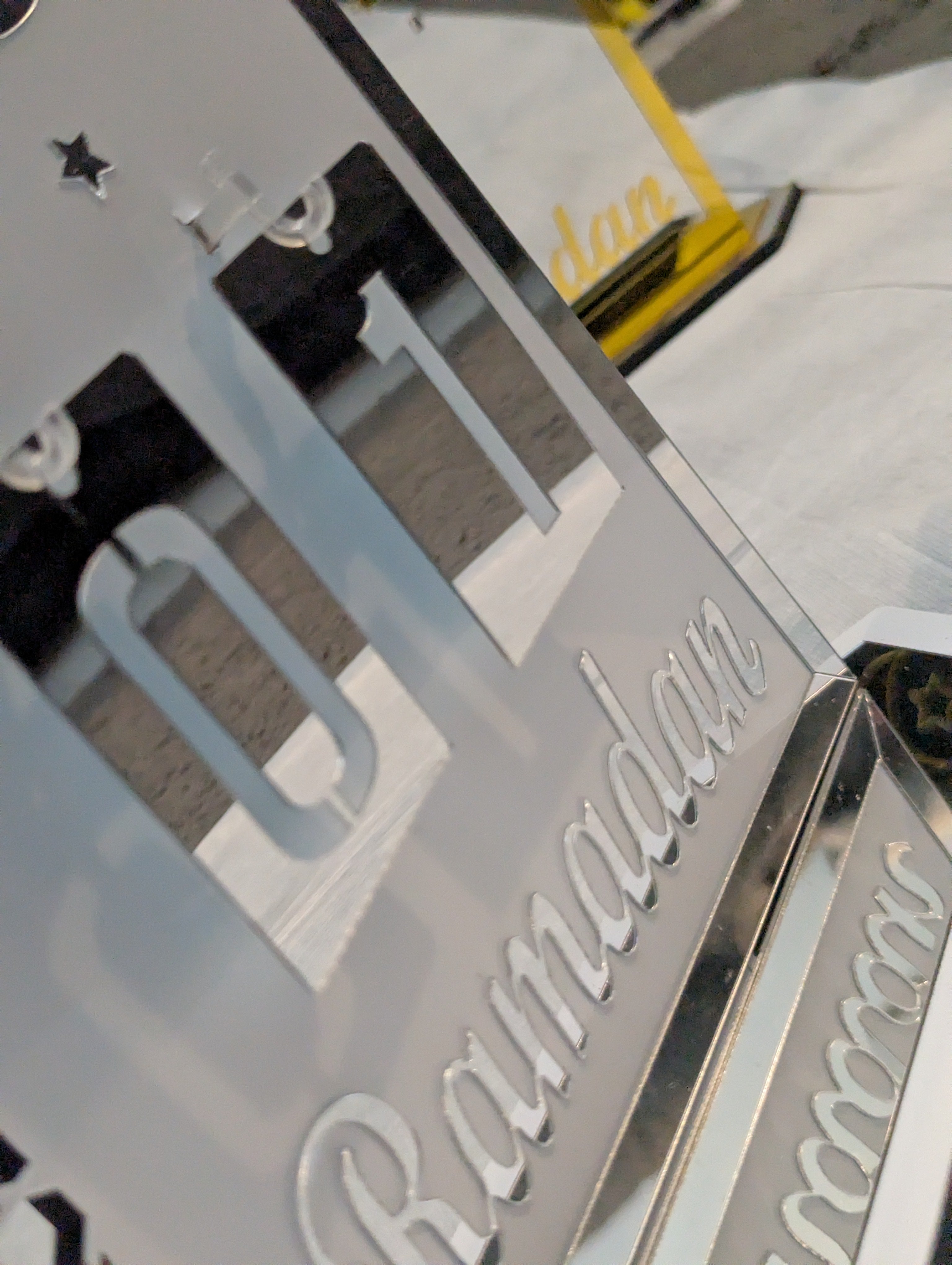 Large 30cm Luxury Ramadan Stand White and Silver