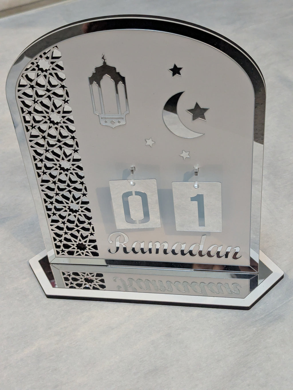 Large 30cm Luxury Ramadan Stand White and Silver